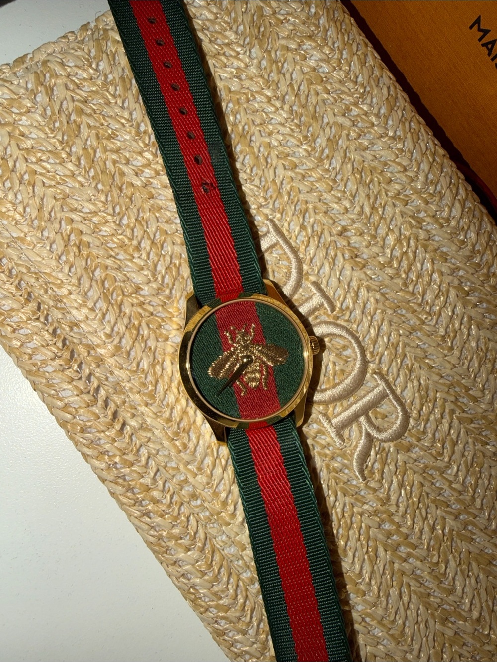 Gucci bee watch